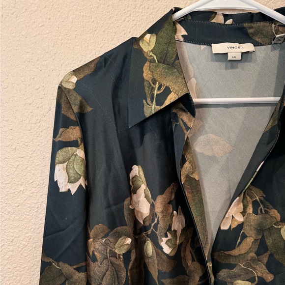 $495 Vince Floral Camellia Branch silk satin shirt blue white workwear Revolve - Picture 14 of 15